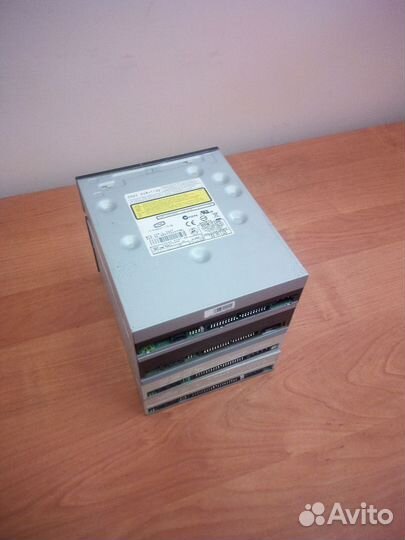 Дисководы DVD-RW, DVD-ROM, CD