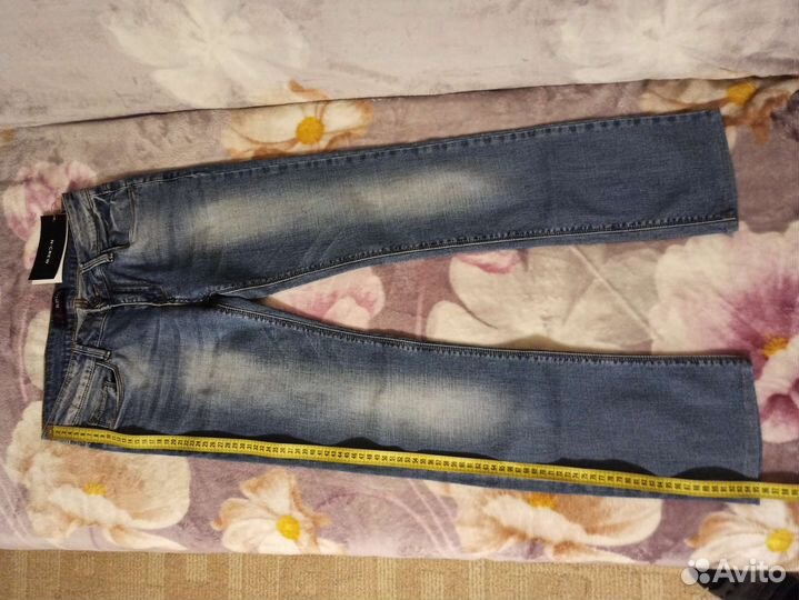 Джинсы