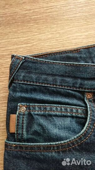 Армани, Armani