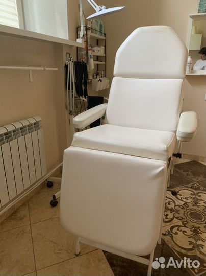 Кушетка косметологическая педикюрная