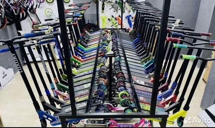 Трюковой самокат-новый в упаковке