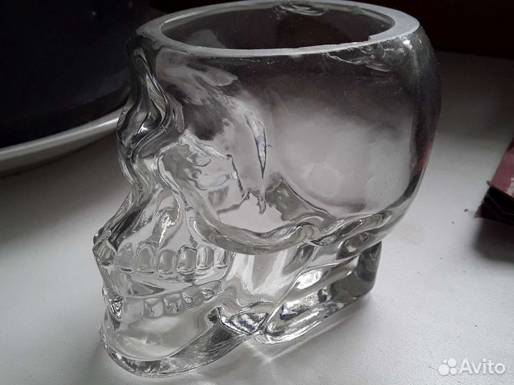 Бокалы для ромы сделан из стекла под хрусталь ввид