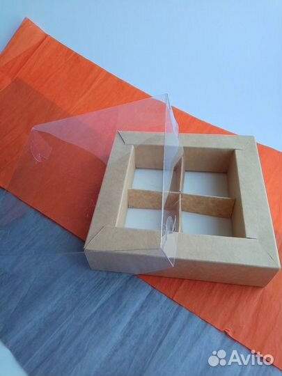 Коробка на 4 конфеты с прозрачной крышкой крафт