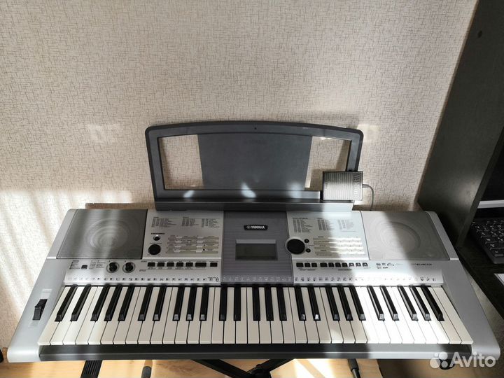 Синтезатор Yamaha PSR-E403