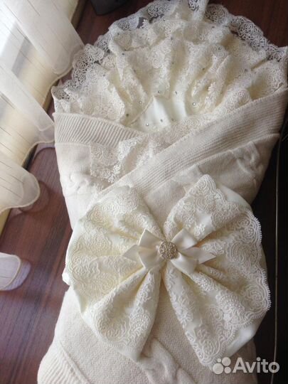 Уголок и бант на выписку новый