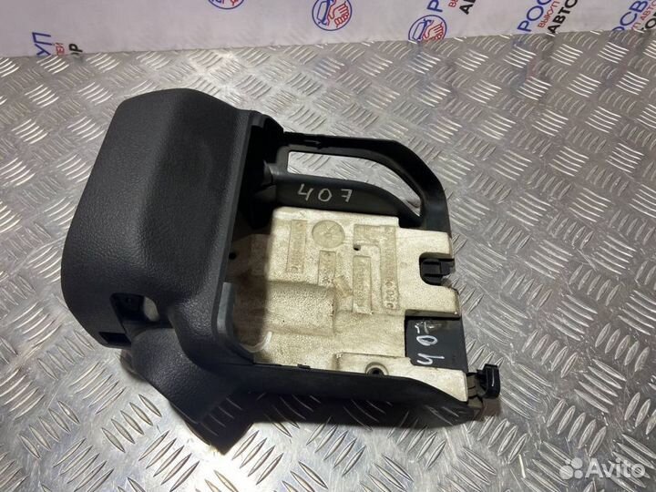 Кожух рулевой колонки Peugeot 407