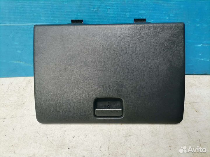 Бардачок Mitsubishi Outlander 1