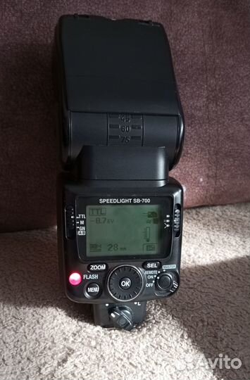 Фотовспышка Nikon Speedlight SB-700