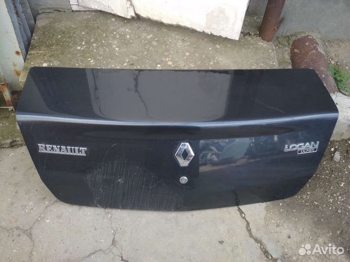 Крышка багажника Рено Логан