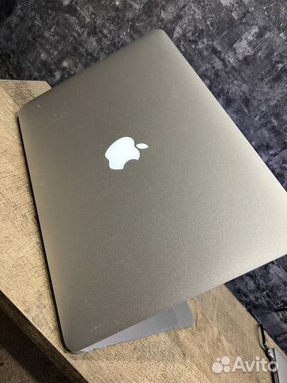 Топовый Apple MacBook Air 13 core i7