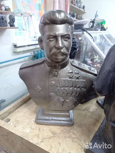 Бюст Сталина большой 54г