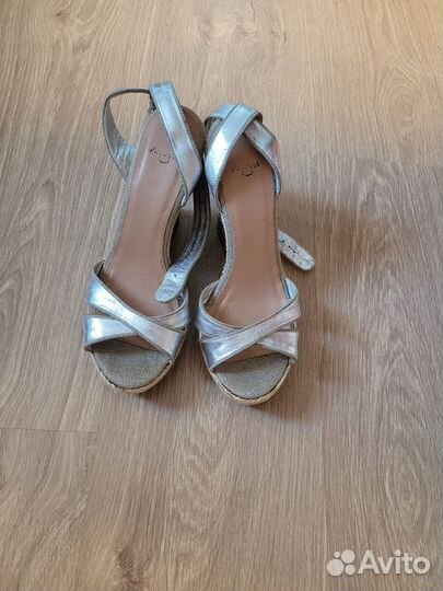 Босоножки женские