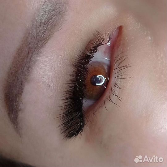 Наращивание ресниц, Оформление бровей