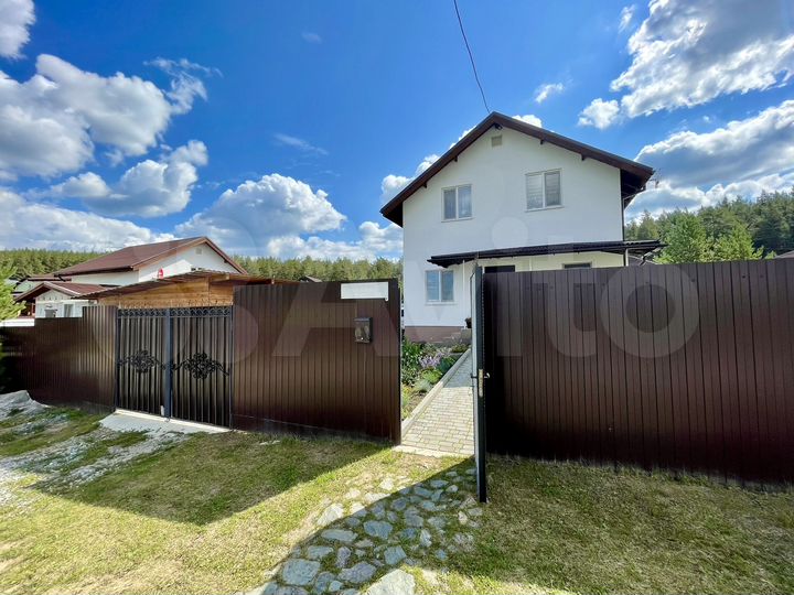 Коттедж 115 м² на участке 7 сот.