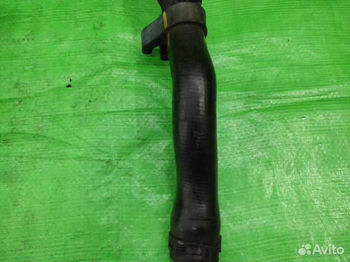 Патрубок радиатора нижний 2.0 VW Tiguan 2007-2016