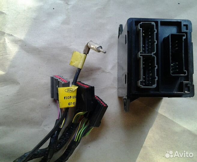 Keyless entry module (модуль домофона) Ford Taurus