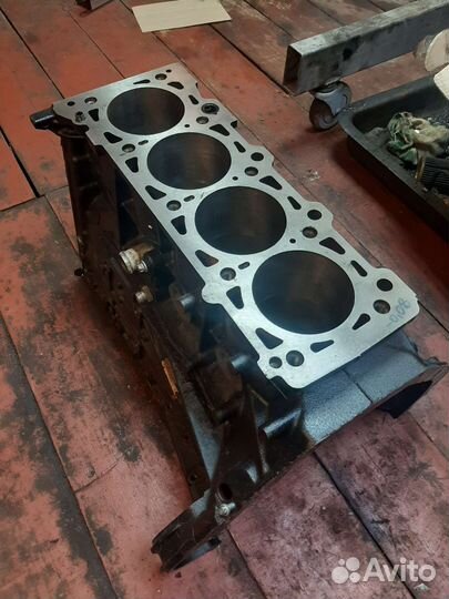 Блок цилиндров Mercedes ом646