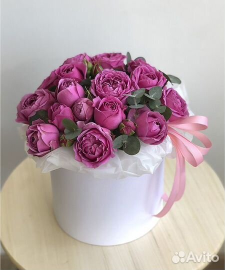 Коробка с пионовидными розами