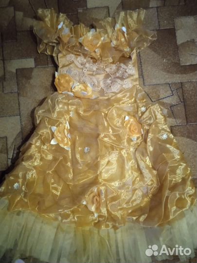 Нарядное платье