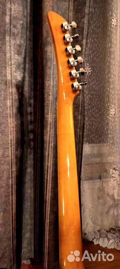 Электрогитара