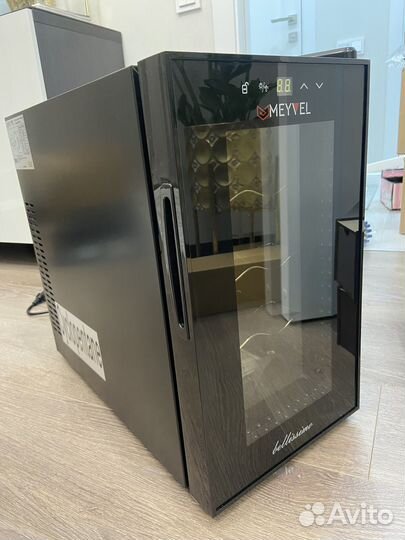 Винный шкаф meyvel