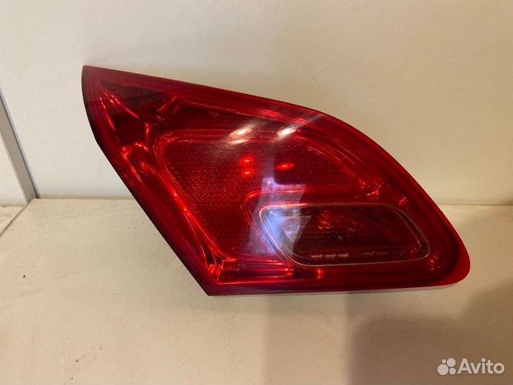 Фонарь внутренний левый Opel Astra J 2009-2015