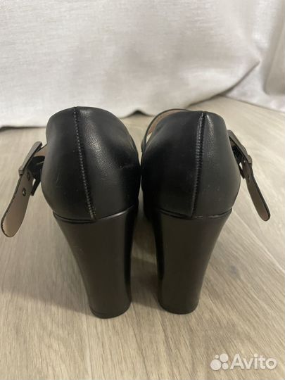 Туфли женские