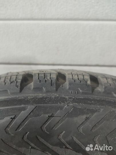 Nokian Tyres Hakkapeliitta 8 215/55 R17 98P
