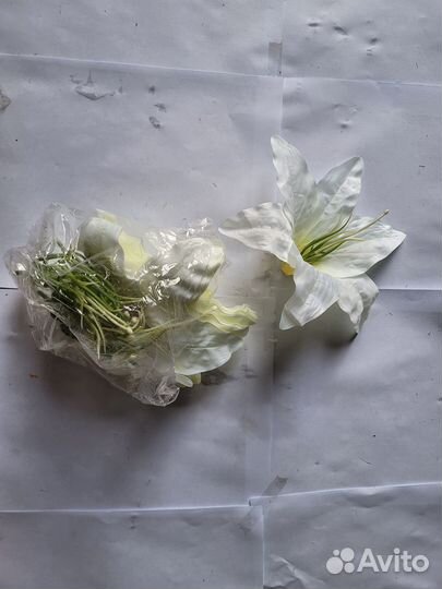 Искусственные цветы для венков