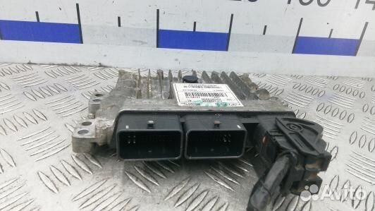 Блок управления двс nissan note E11 (GBG06PC01)