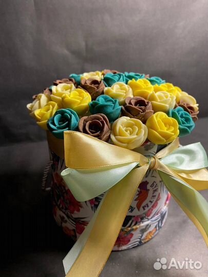 Шоколадные Розы - 37 шт в Шляпной Коробке