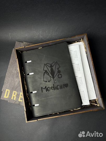 Ежедневник из натуральной кожи с гравировкой