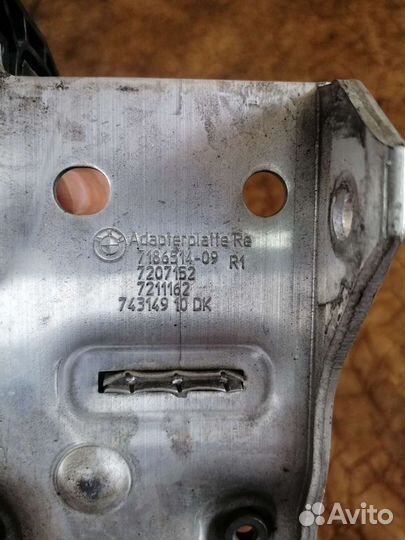 Кронштейн радиатора BMW F10