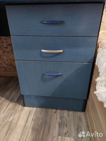 Компьютерный стол