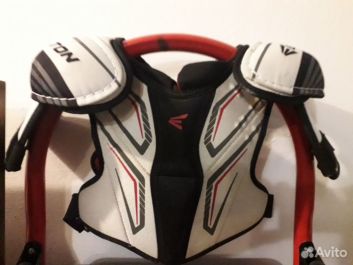 Хоккейная защита груди