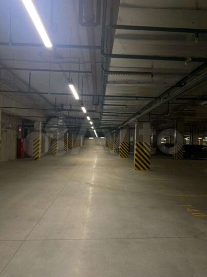 Машиноместо, 14 м²