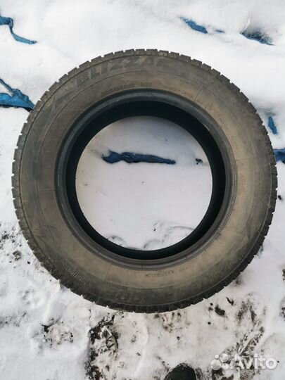 Bridgestone Blizzak Spike-02 SUV 205/65 R16 99T