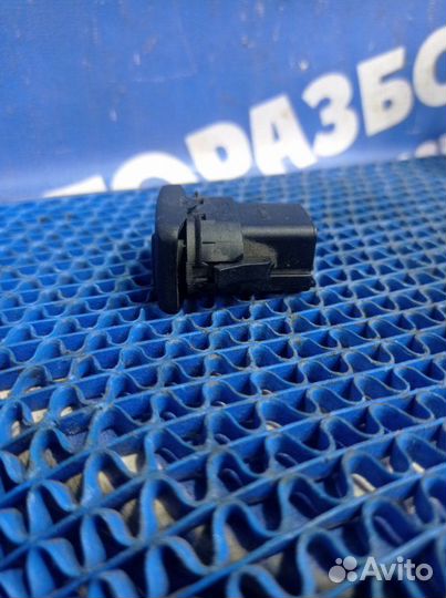 Кнопка стеклоподъемника Ford Focus 2 универсал