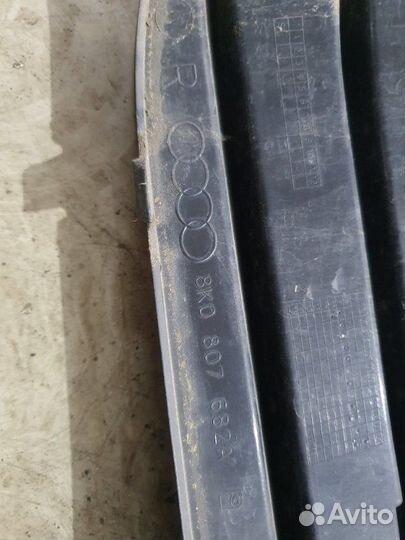 Решетка птф передняя правая Audi A4 B8 седан 2.0