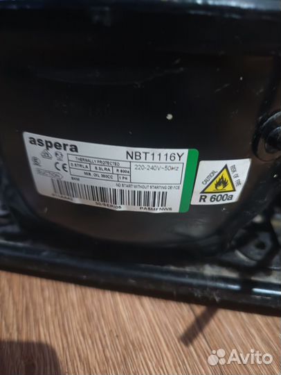 Продам холодильник на запчасти Snaige