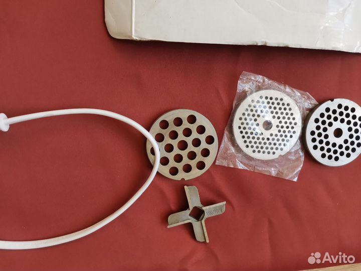 Мясорубка электрическая, на запчасти /ремонт