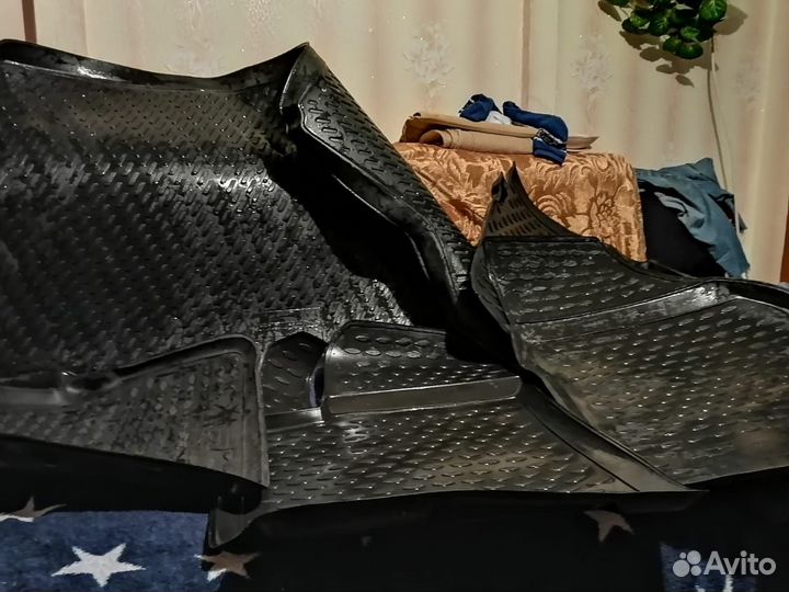 Коврики в салон,багажник chevrolet lacetti хэтчбек