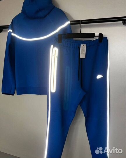 Спортивный костюм Nike Tech 2025