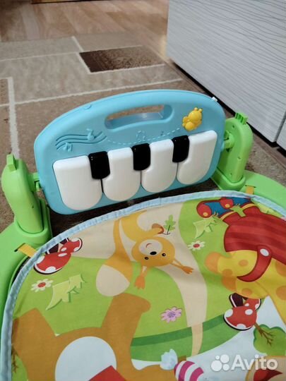 Развивающий коврик с пианино
