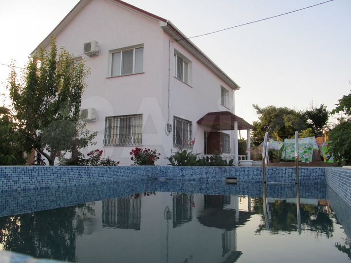 Комната 30 м² в 4-к., 1/2 эт.