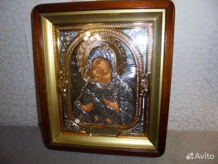 Икона Владимирская киот 28х24 золочение Софрино