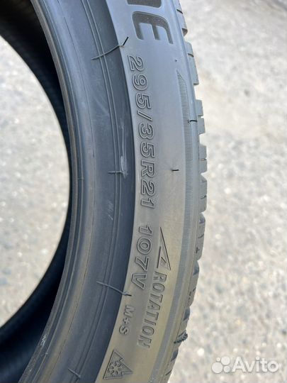 Bridgestone Blizzak LM-005 295/35 R21 107V