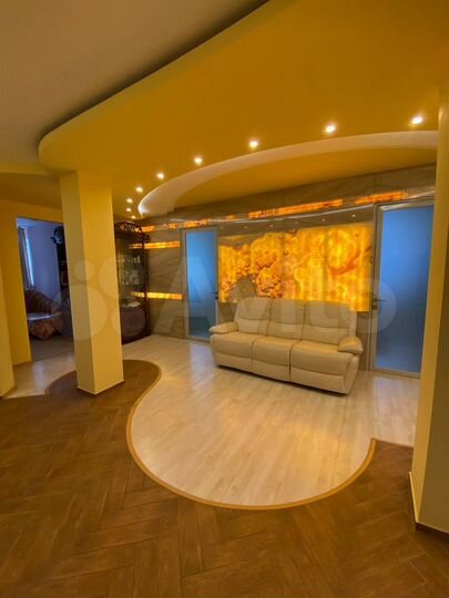 4-к. квартира, 130,2 м², 3/6 эт.