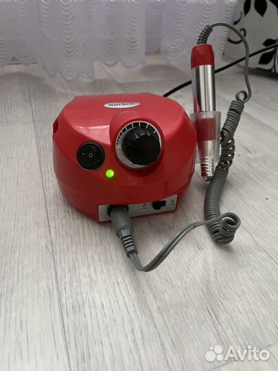 Аппарат для маникюра и педикюра