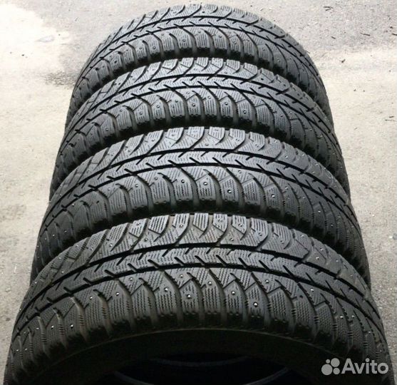 Bridgestone Ice Cruiser 7000 215/60 R17